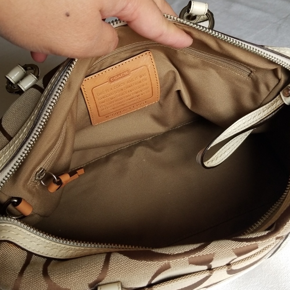 Coach Handbag - Picture 5 of 6